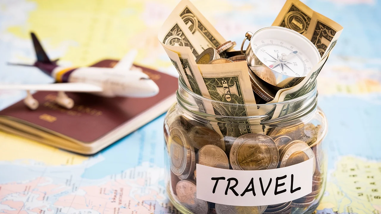 Travelling and exploring new countries and cities can be an exciting experience without breaking the bank.
Here, you'll find options for visiting beautiful places with unforgettable moments alongside family and friends, all at an affordable cost.