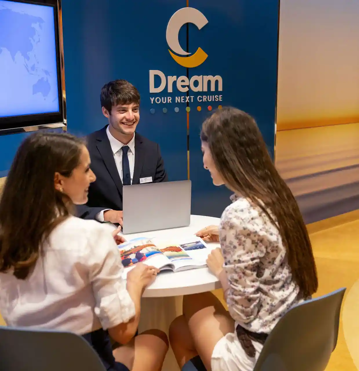 Toscana Costa Toscana will amaze you with its large outdoor spaces