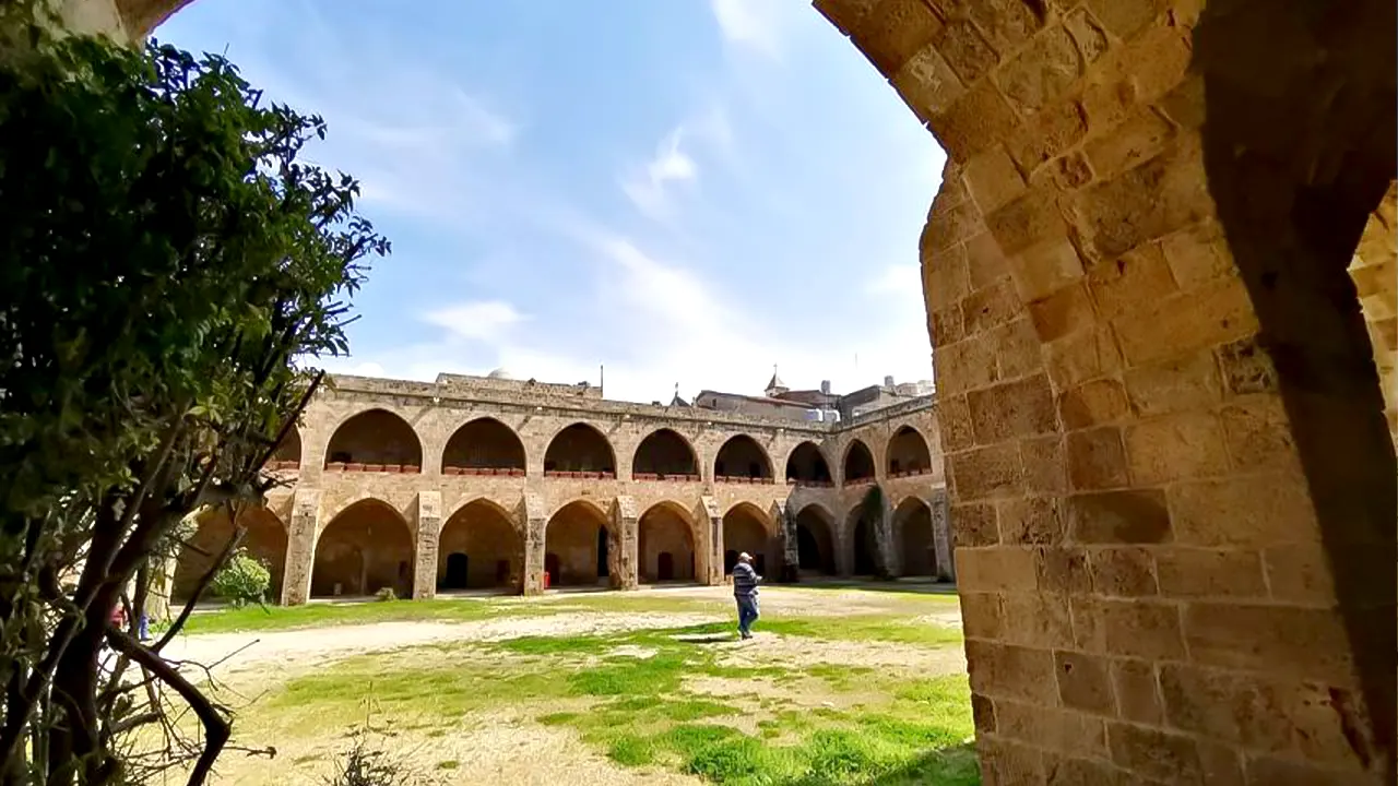 رحلة صيدا وصور ومغدوشة