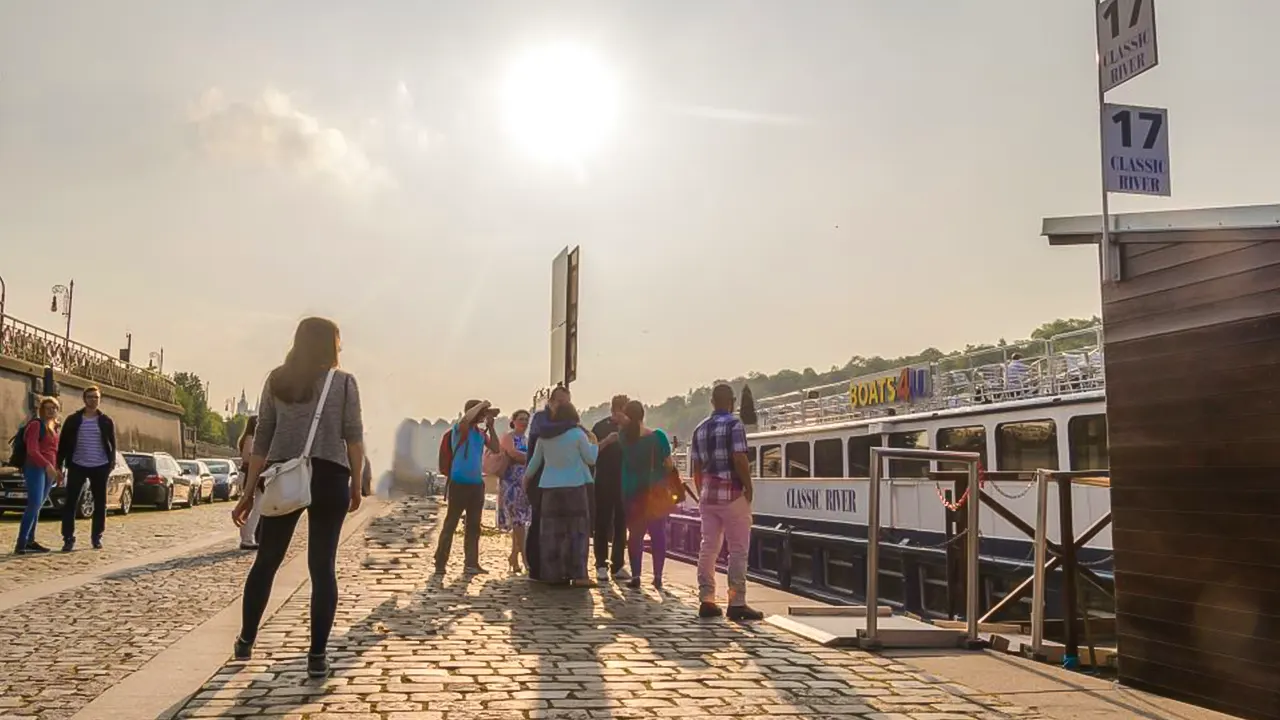 Sightseeing Boat Cruise with Buffet Dinner