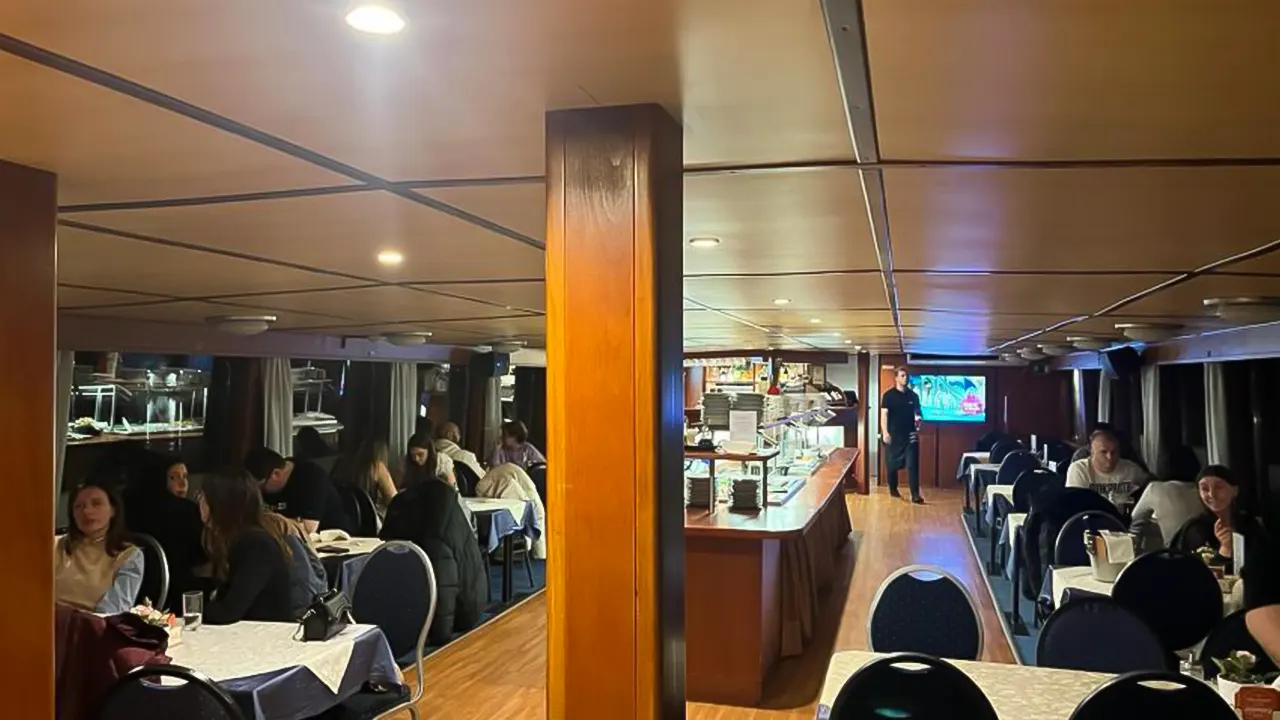 Sightseeing Boat Cruise with Buffet Dinner