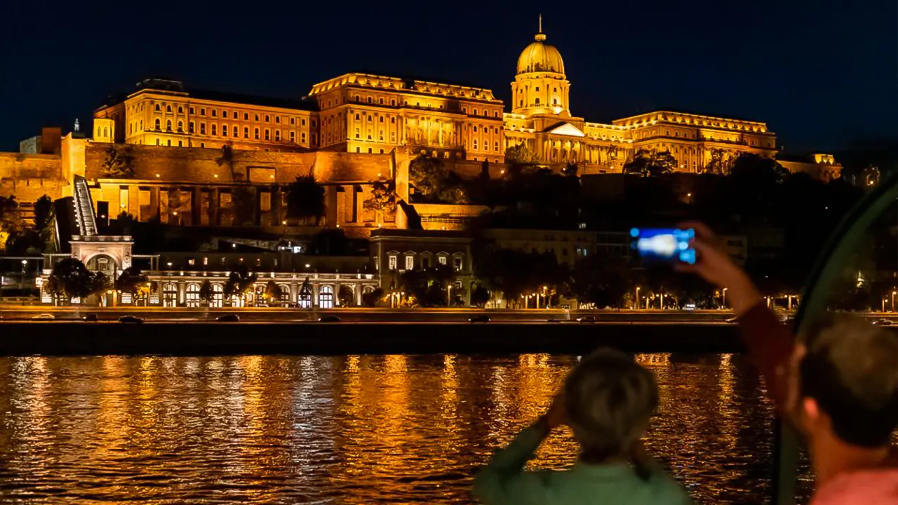 Candlelit Dinner River Cruise with Live Music