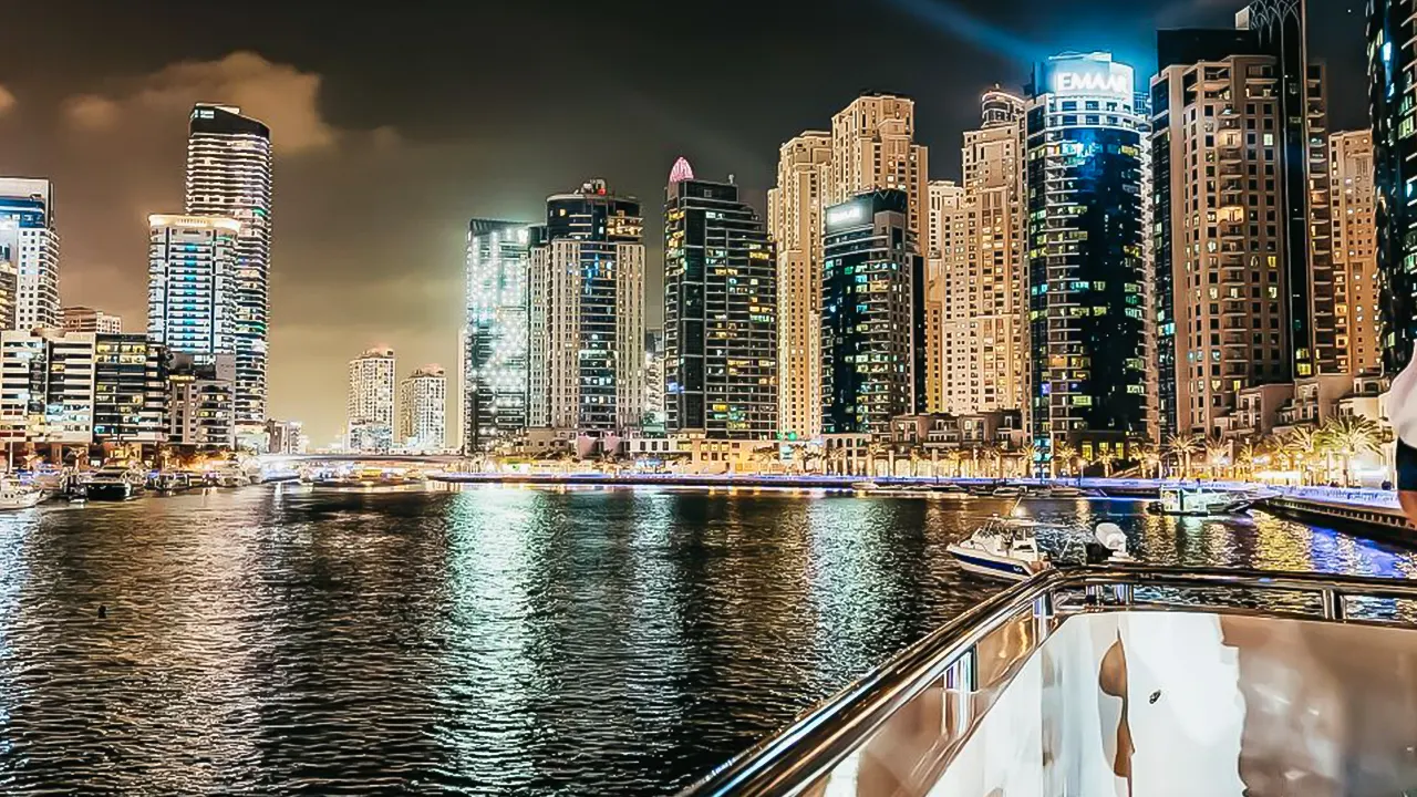 A cruise on a yacht with a dinner buffet