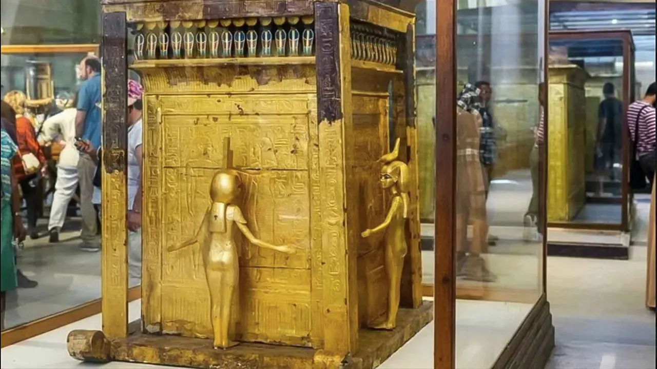 Tour of the Egyptian Museum, Old Cairo