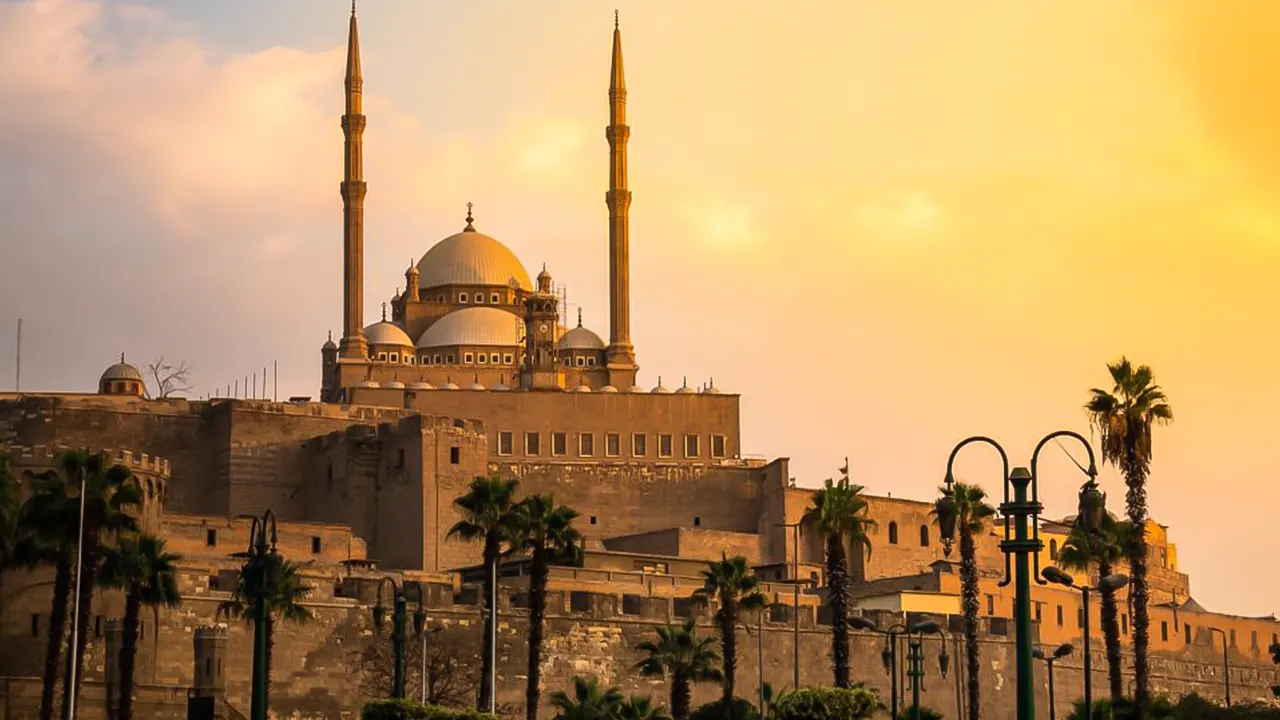 قلعة القاهرة ، القاهرة القديمة وخان الخليلي