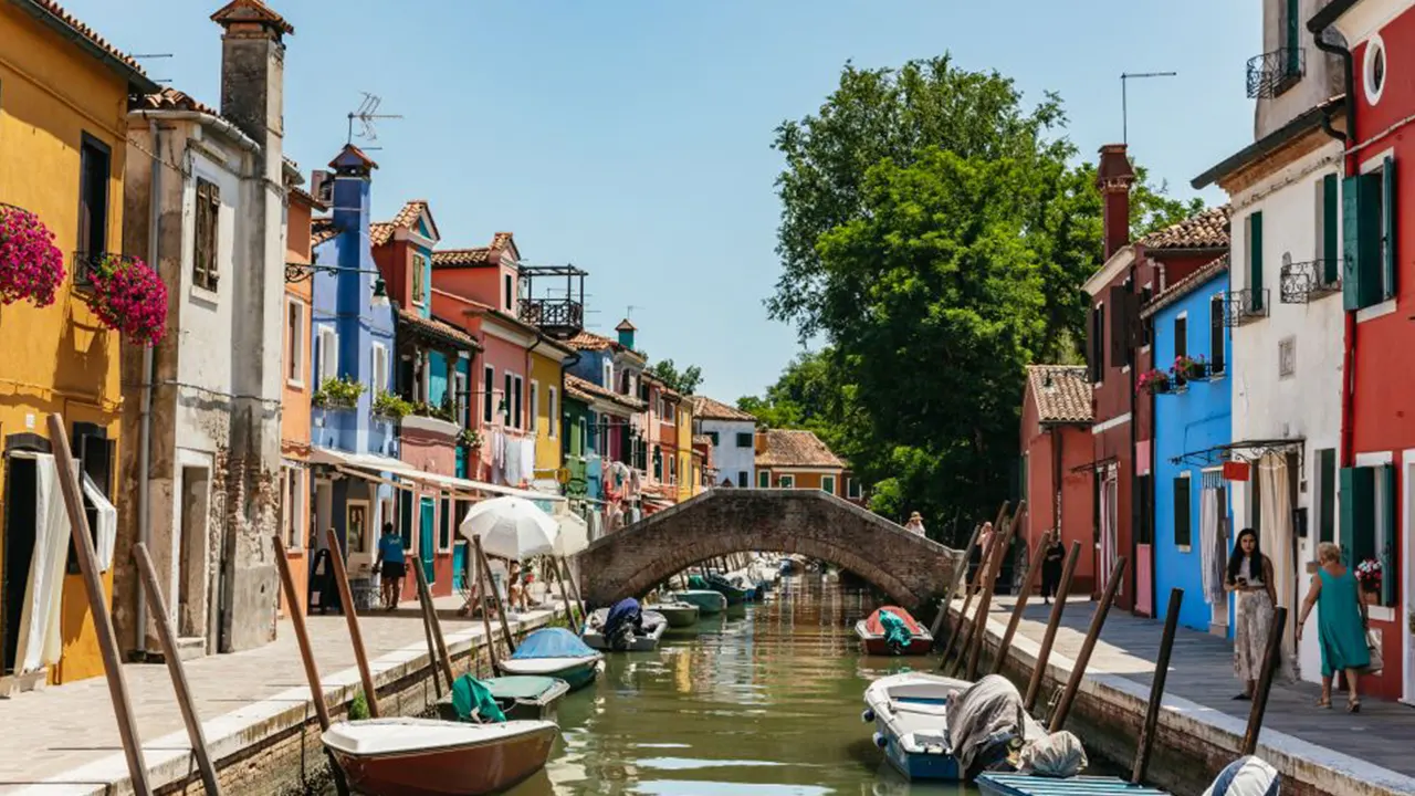Burano, Torcello and Murano by boat with glass making