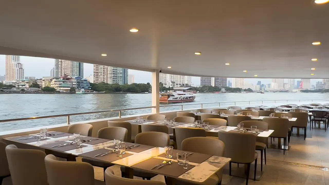 Royal Galaxy Chao Phraya River Dinner Cruise