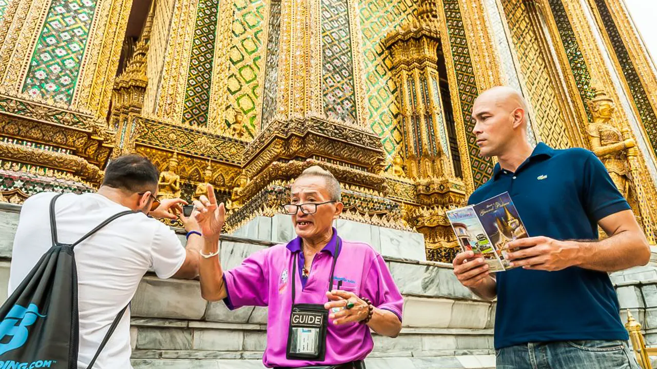 Grand Palace, Wat Pho, and Wat Arun Private Tour