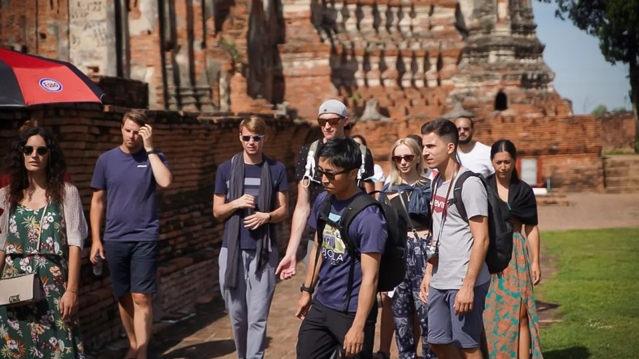 Floating Market and Ayutthaya Guided Day Tour