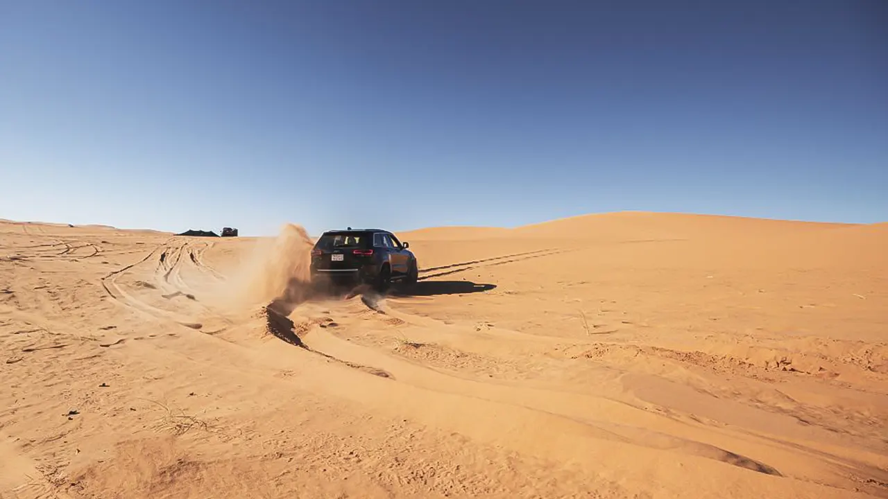 4x4 Desert Safari with Snacks and Transfer