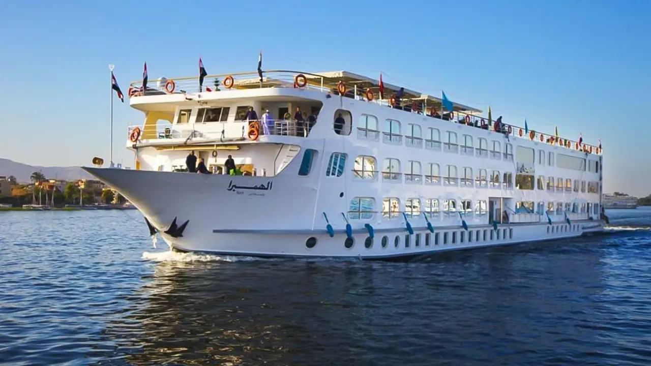 4-Day Nile Cruise from Aswan to Luxor with Guide