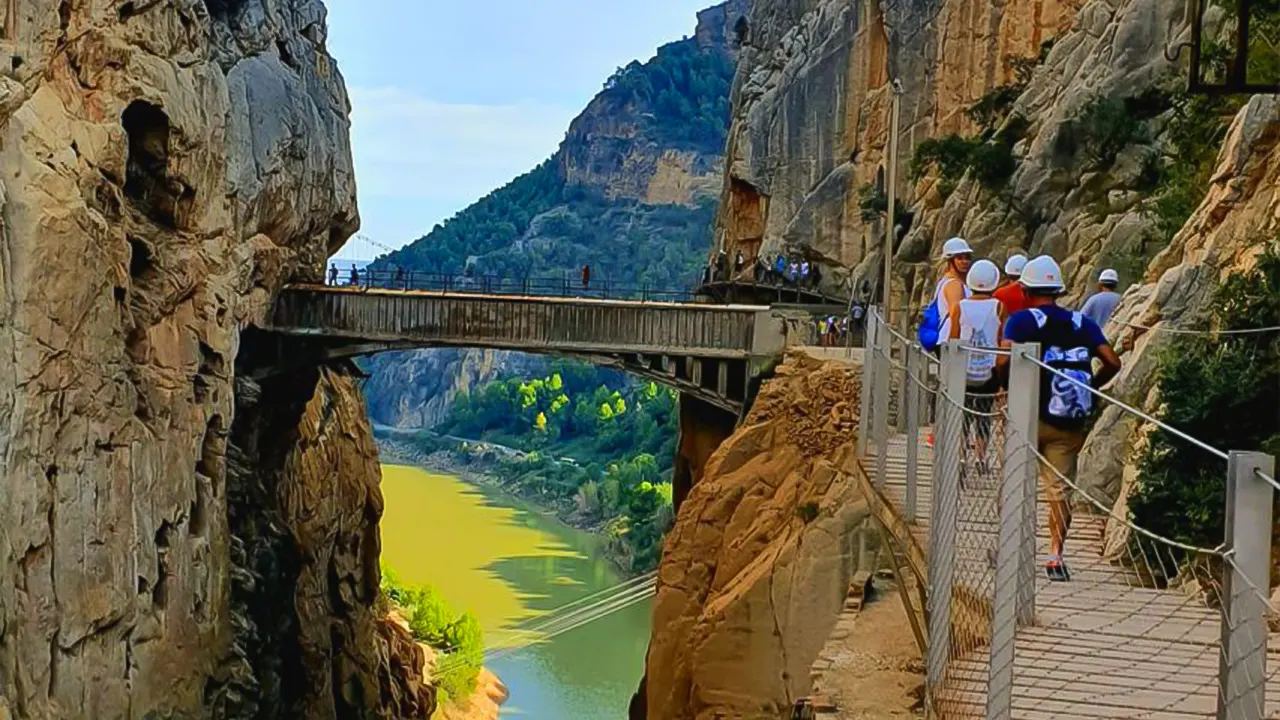 Caminito del Rey Guided Tour with Bus